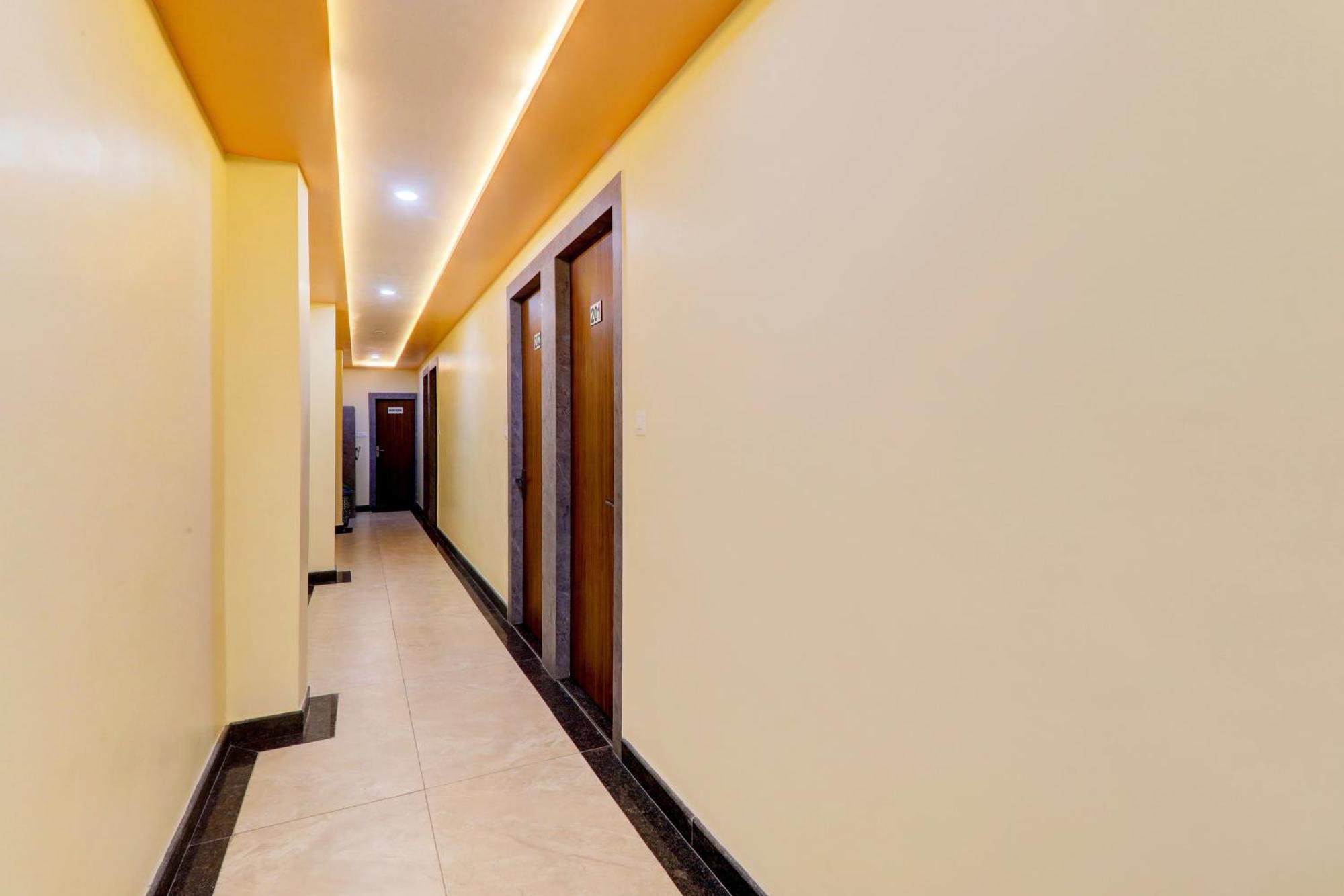 Super Hotel O Raas Plaza Kanpur Exterior photo